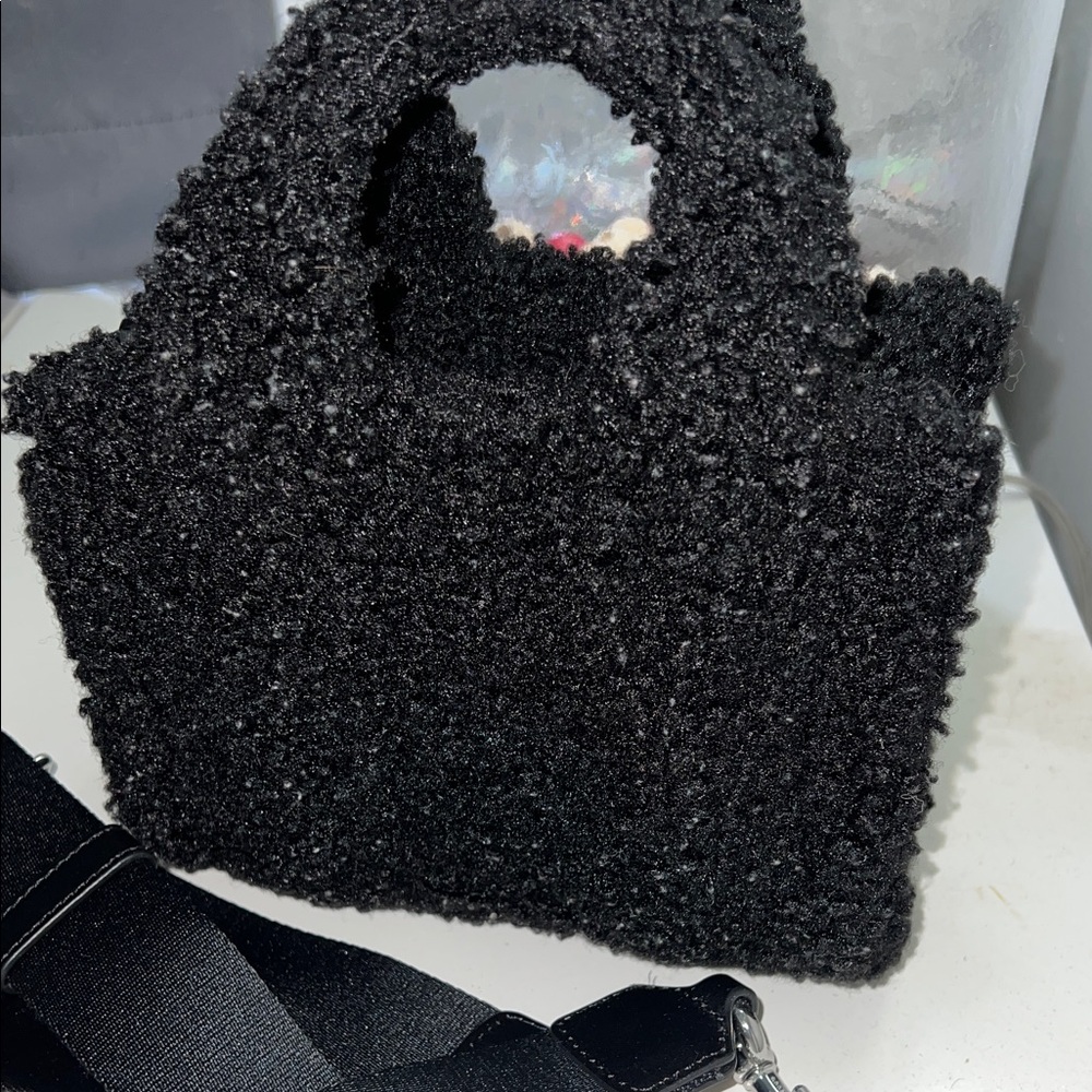 Marc Jacobs black teddy The Tote crossbody - Picture 8 of 10